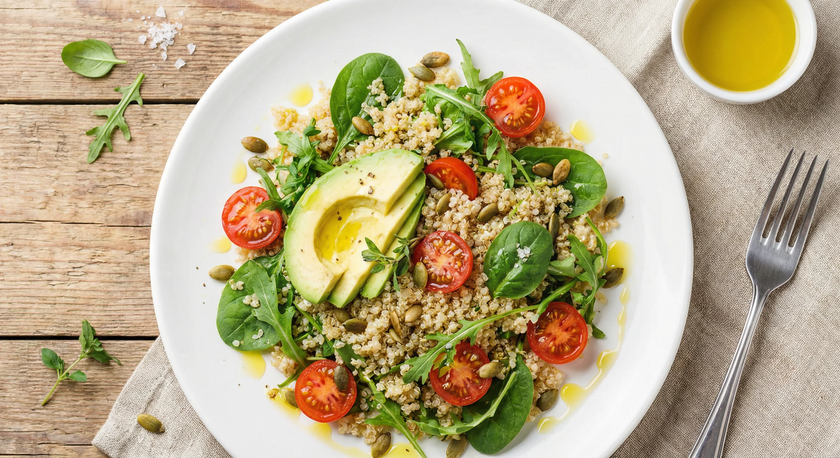 Σαλάτα με κινόα και αβοκάντο